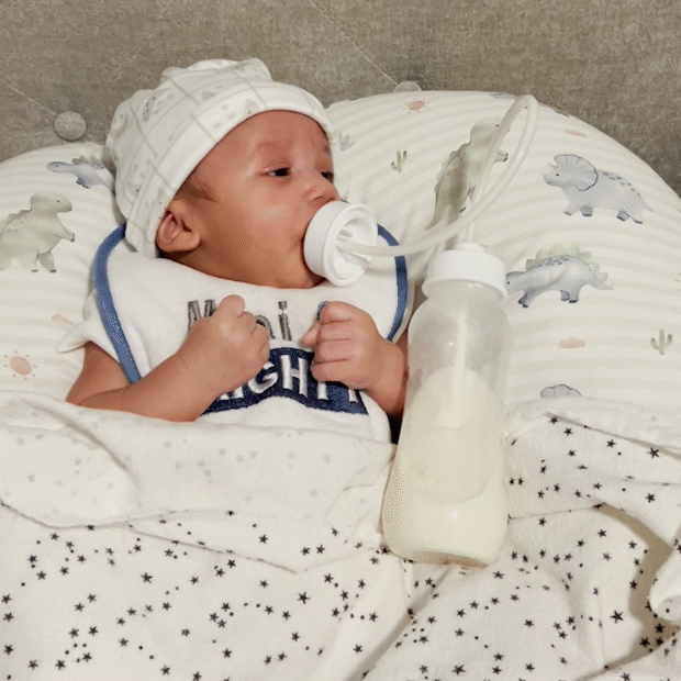 MoomiFeed™ Self-Feeding Bottle