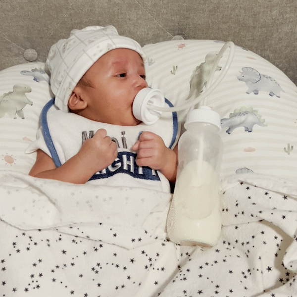 MoomiFeed™ Self-Feeding Bottle